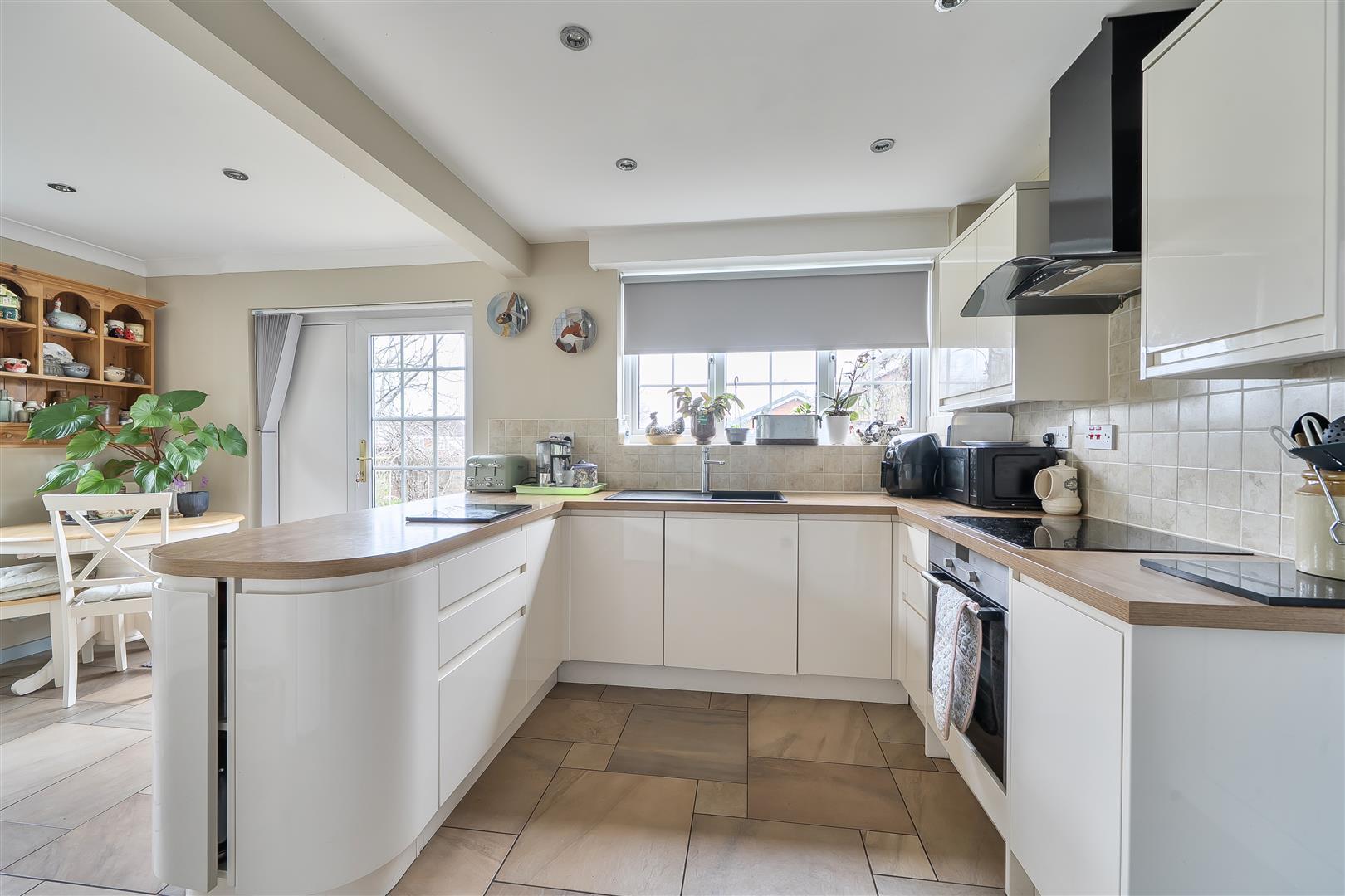 Property Image 9c2ccb24-5141-4edb-8d15-f1ed69059690