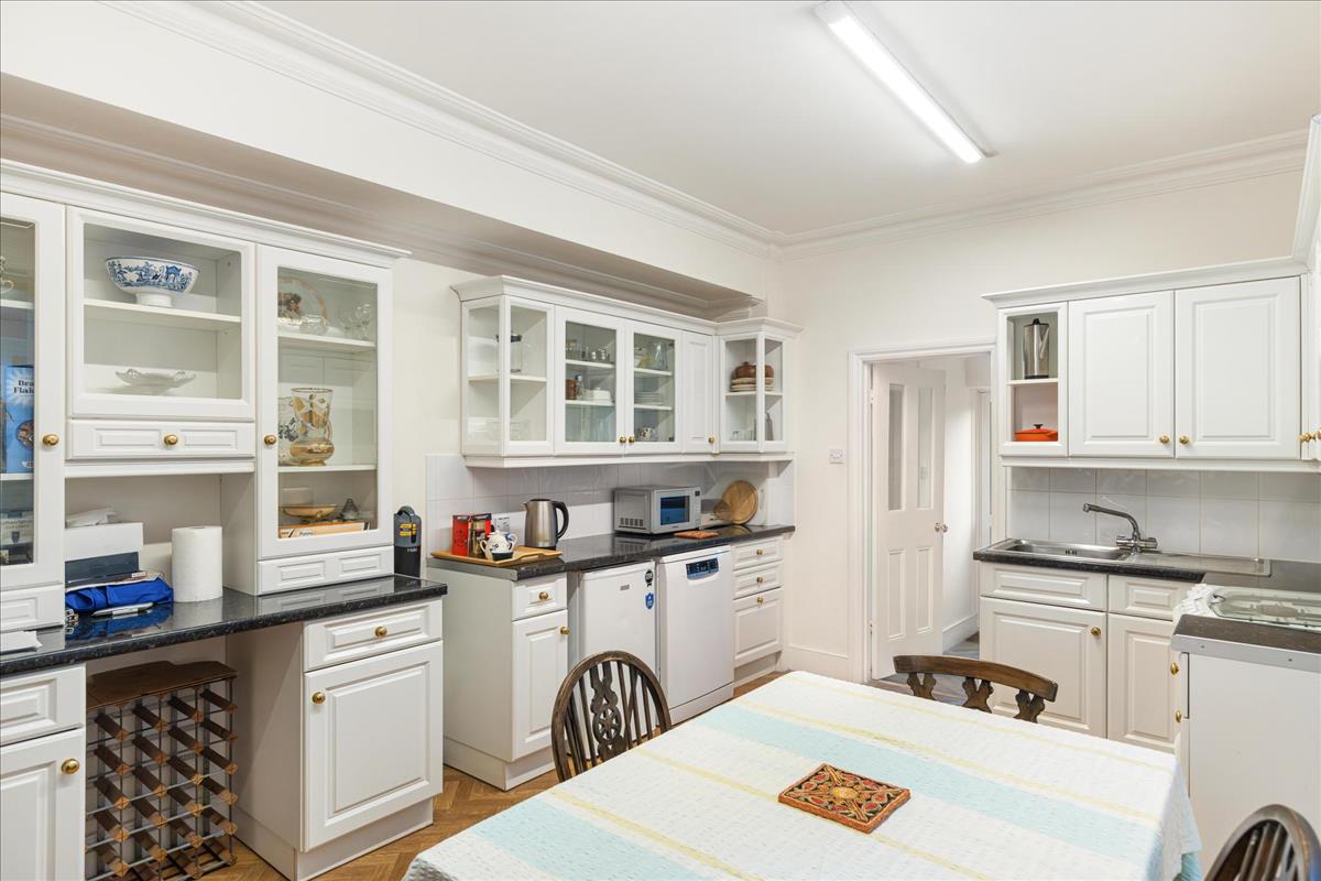 Property Image 9c31e887-ebc7-48e8-9d3c-a2f40582d308
