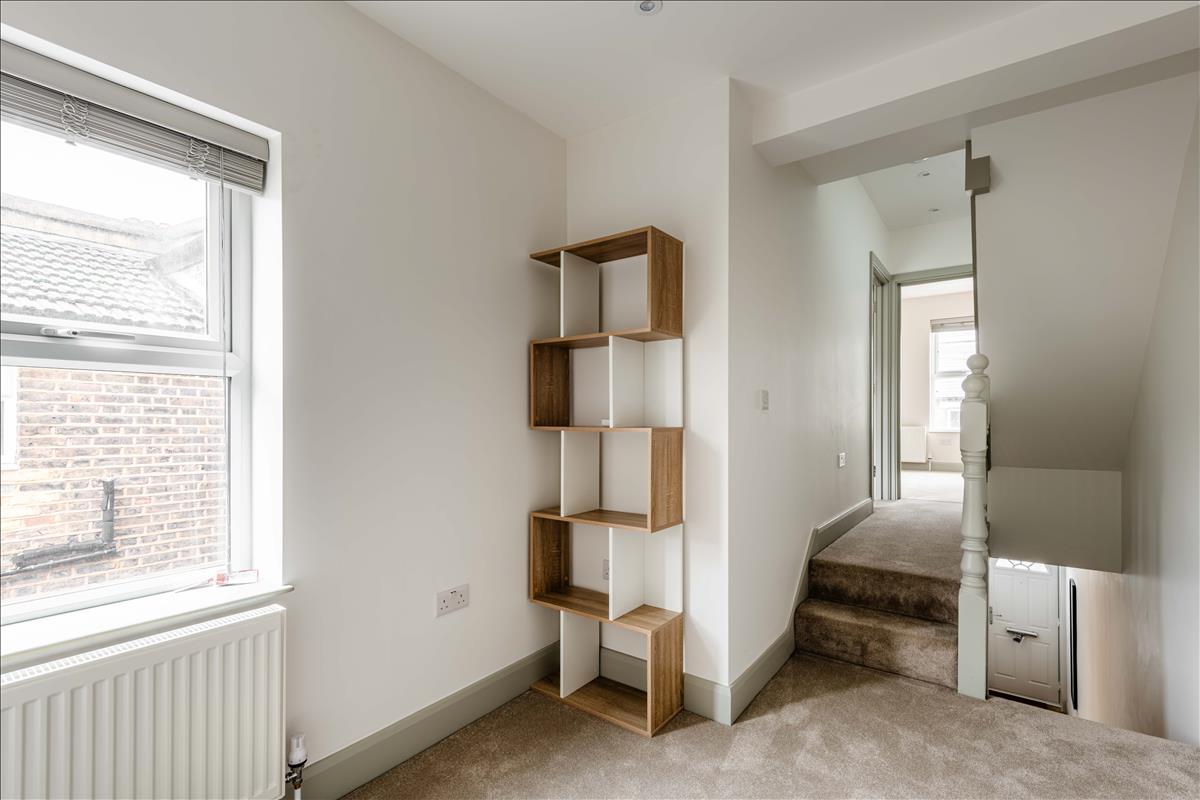 Newly refurbished four double bedroom house with garden on Bushberry Road E9 Homerton