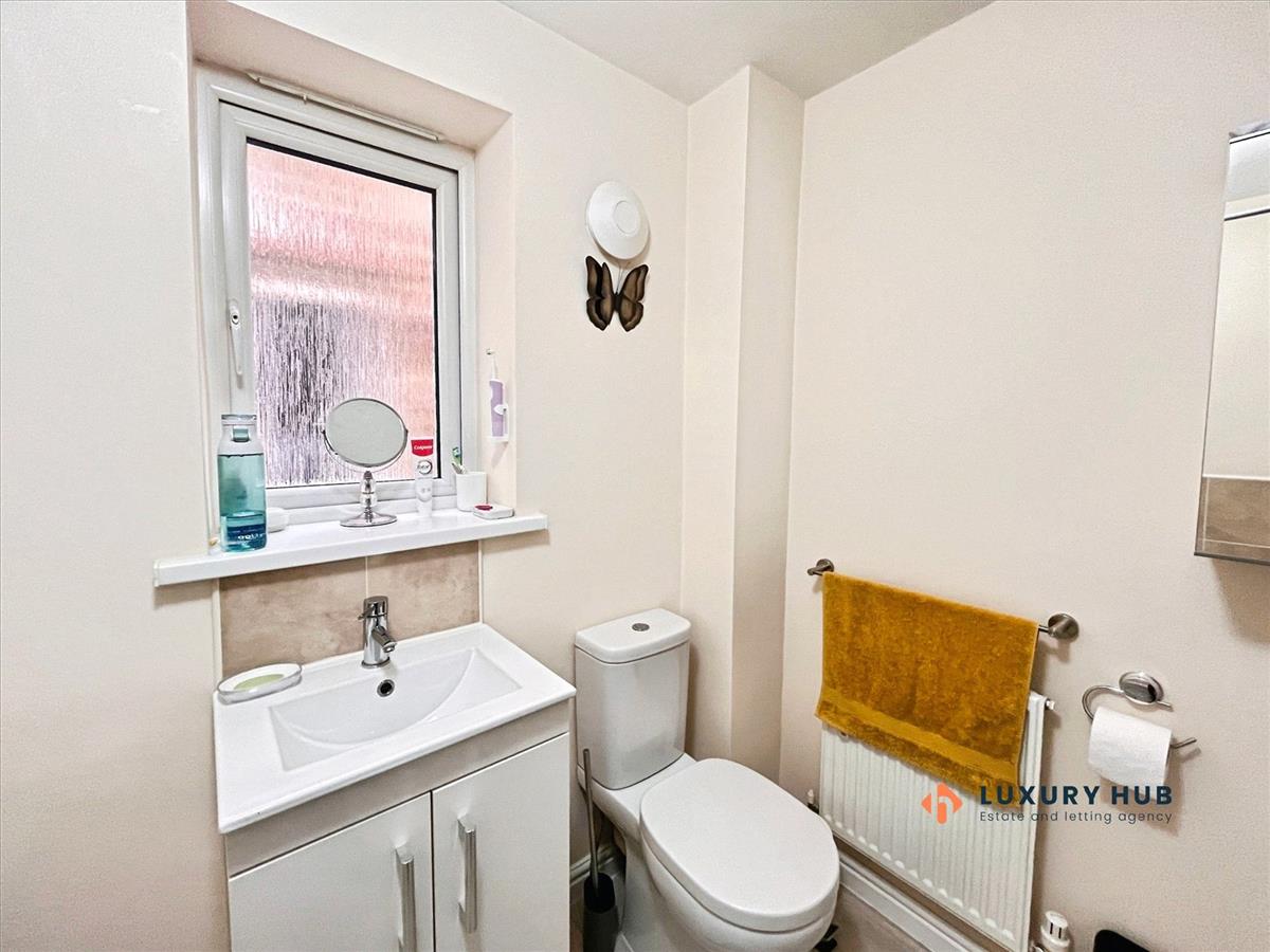 Property Image 9c3f6637-33b3-489b-9399-8ea7bf28a3f0