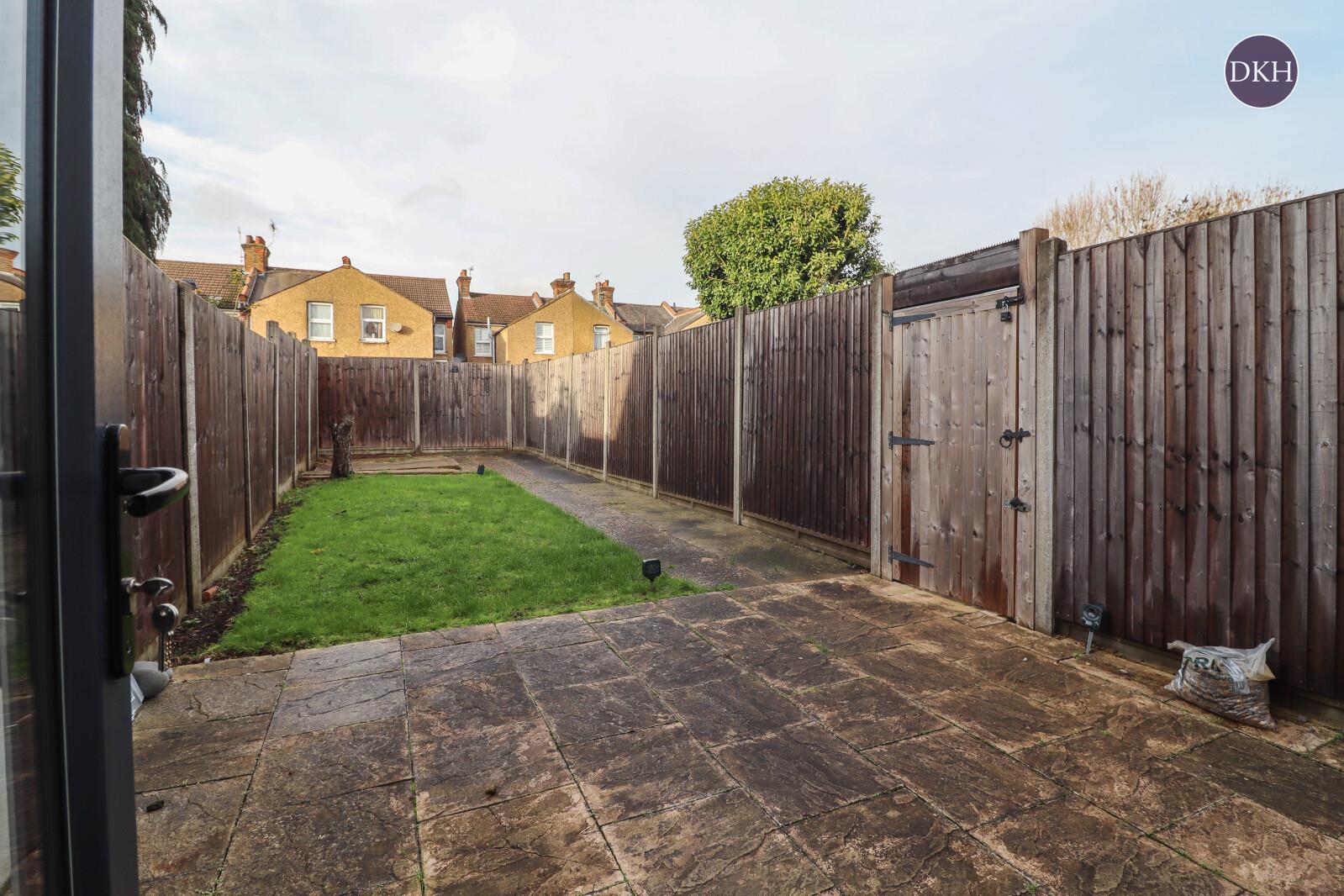 Property Image 9c492ba3-e9d5-4df5-b356-ce44418bcd38