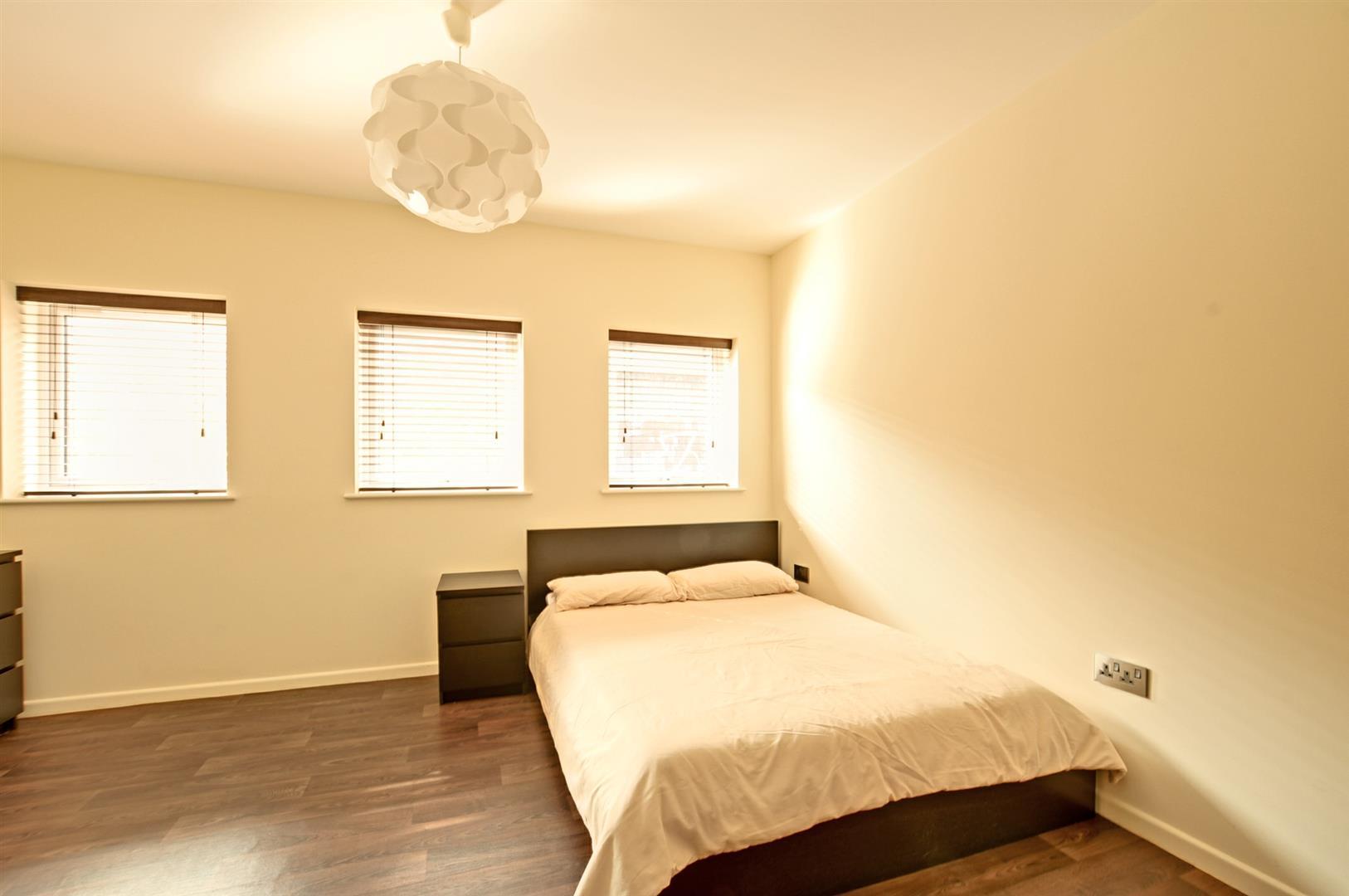 Property Image 9c51e141-6c51-4de7-a0a1-53f159301385