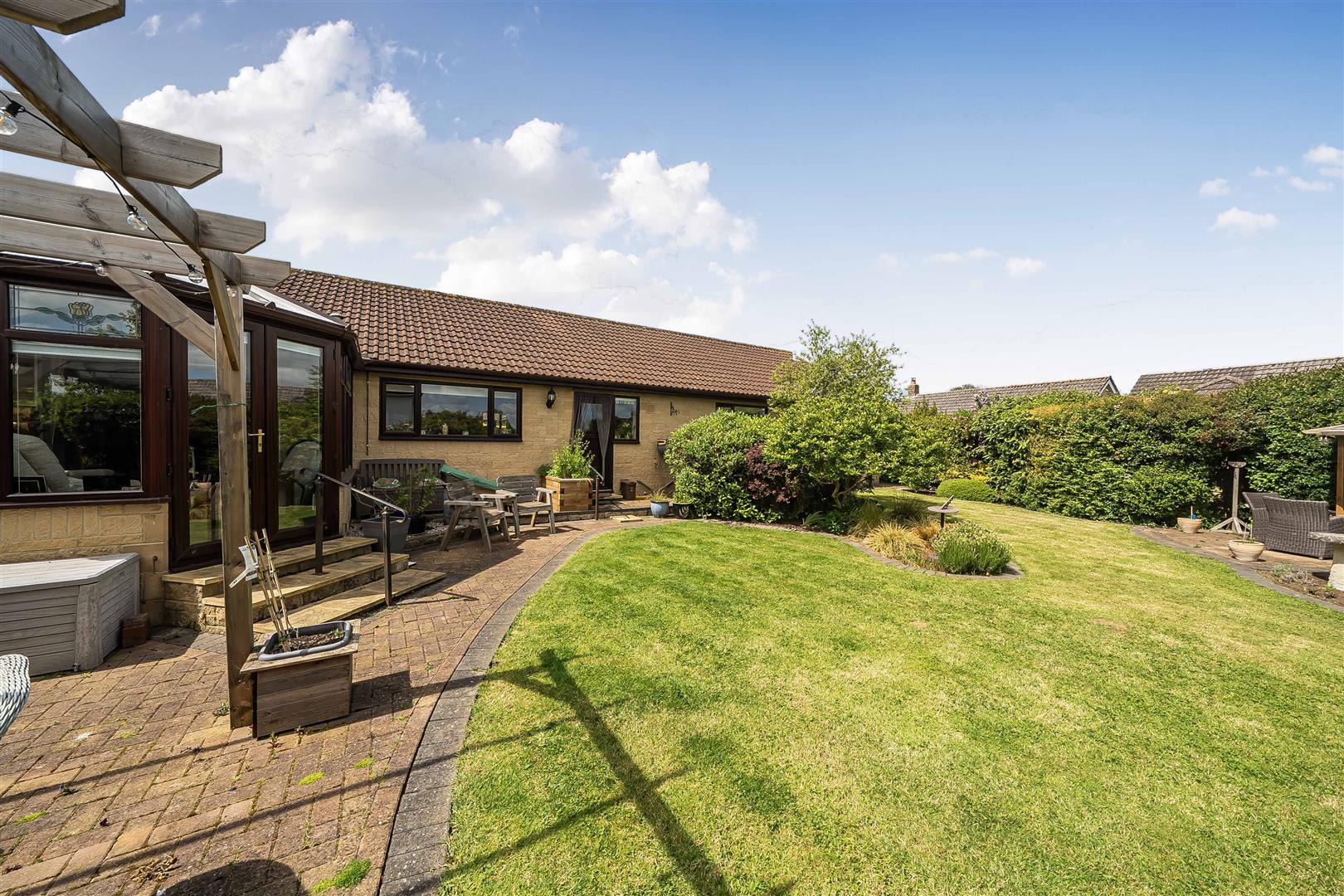 Property Image 9c564d23-caa5-4a9d-b4c3-efba71d6d288