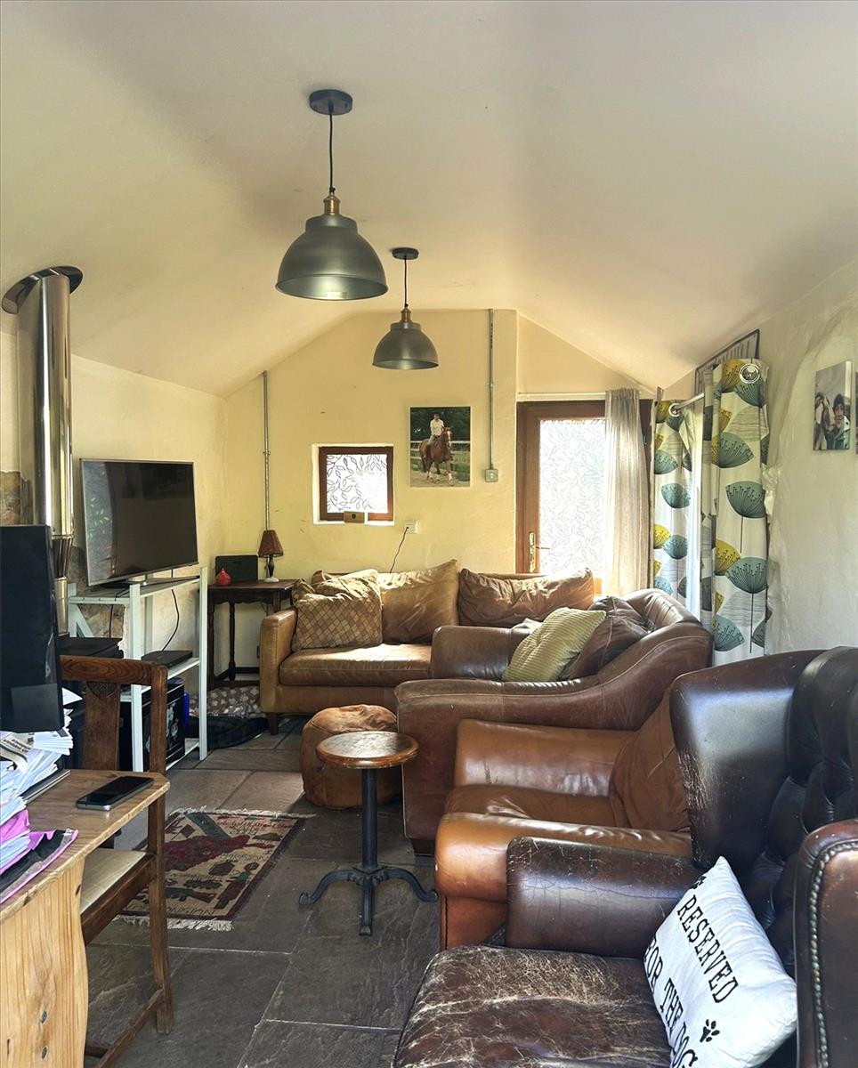 Property Image 9c5e9bb9-f723-4613-8ef1-f735278697ec