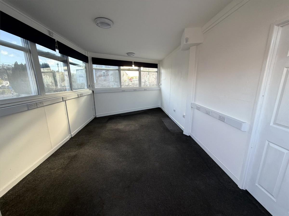 Property Image 9c6200a1-d345-4036-9c47-c19298348a72