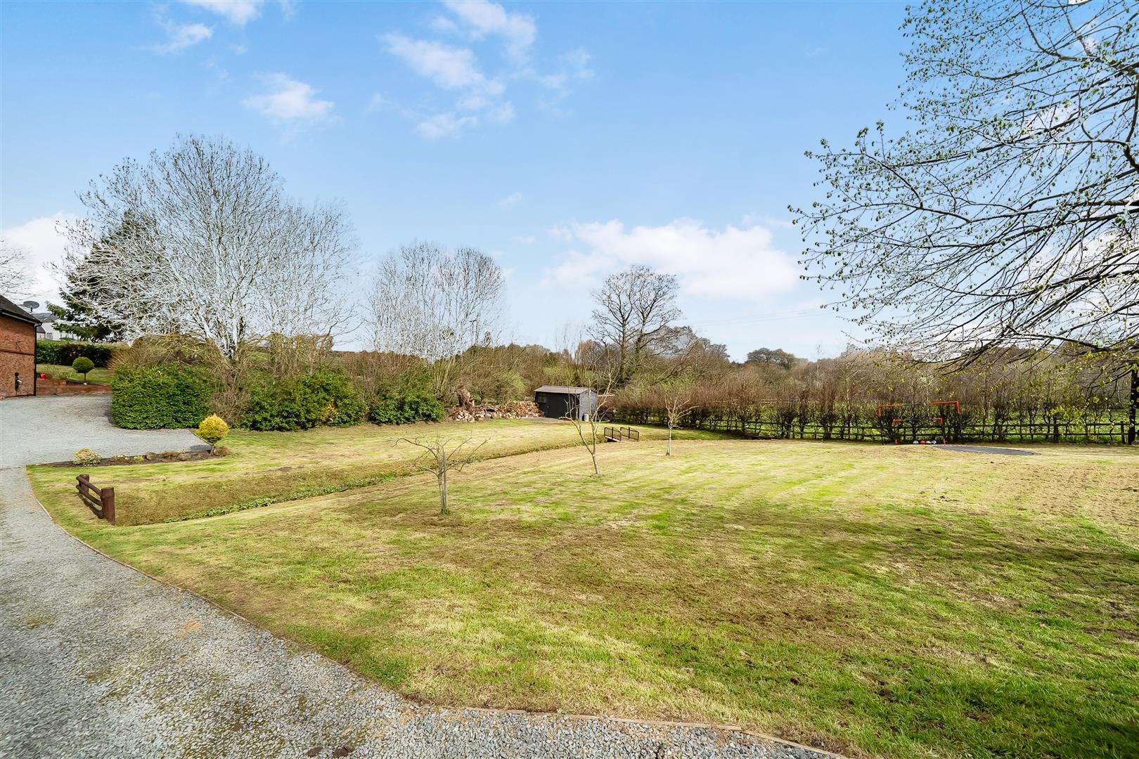 Property Image 9c698371-2a1d-49c4-8fa6-4c737e980301
