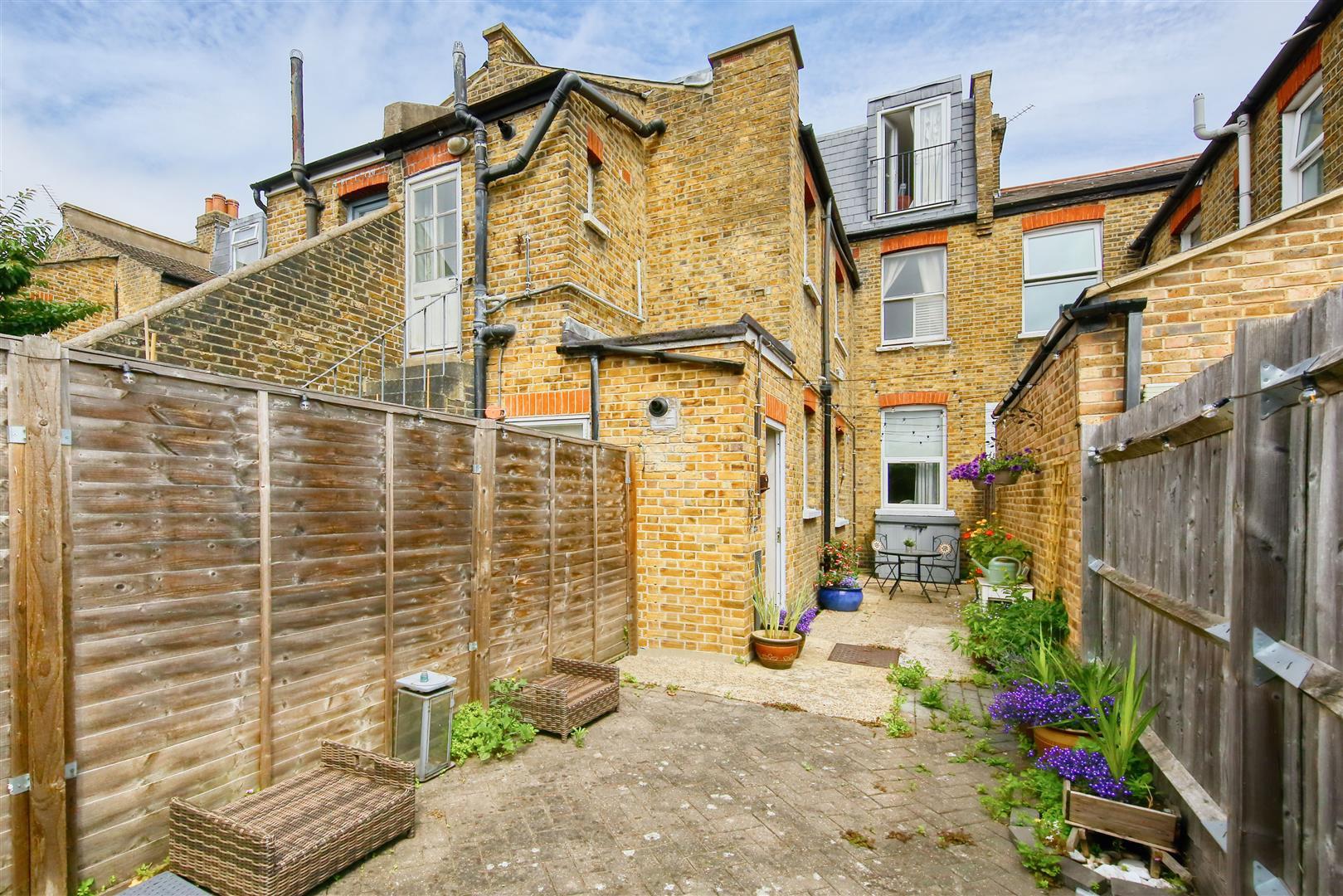 Property Image 9c83be2b-6f52-4a9e-879d-618d190603e6