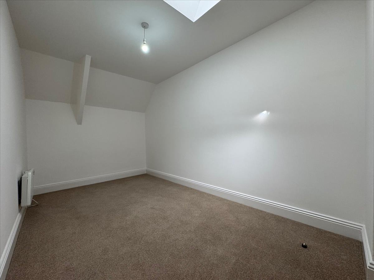 Property Image 9c83ebf7-79f6-4a92-8fc7-fffa304148b4