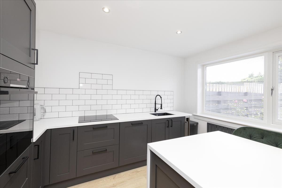 Property Image 9c894fce-25a9-4d98-969b-febd6cc1c877