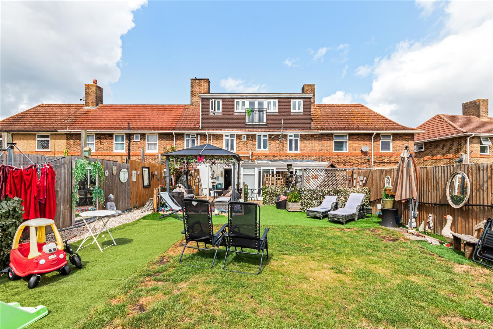 Property Image 9c8e3e6d-a0ef-4f84-8f94-3d430b34f593