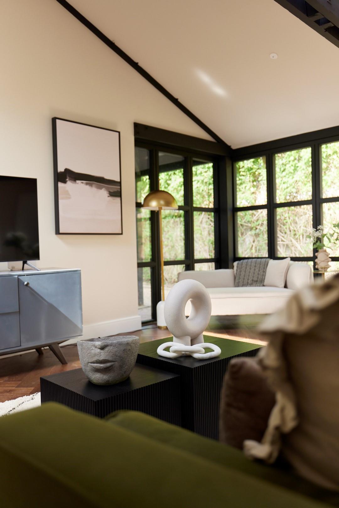 Property Image 9c8f4a0e-8b88-437a-a4a2-0af95168e413
