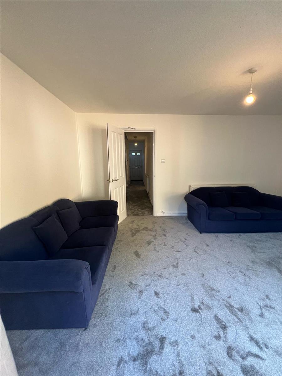 Property Image 9c9dd7cc-03c7-49c0-b321-ef4516f839af