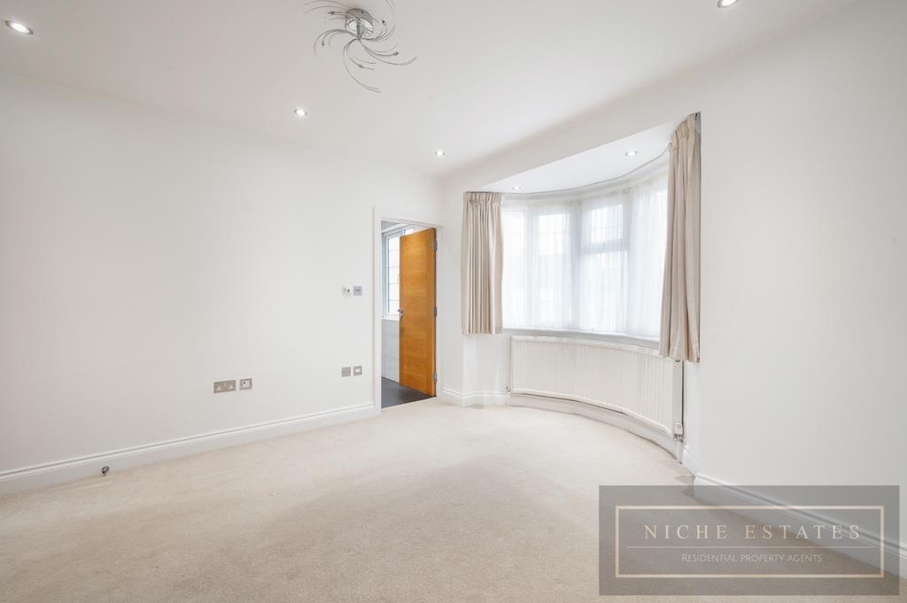 Property Image 9cc0ea7d-e79e-4b38-8e74-d488472b8c9d