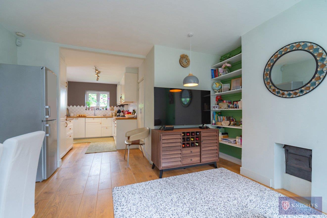 Property Image 9cc8d052-5e9e-429d-951d-69c8f42b8623