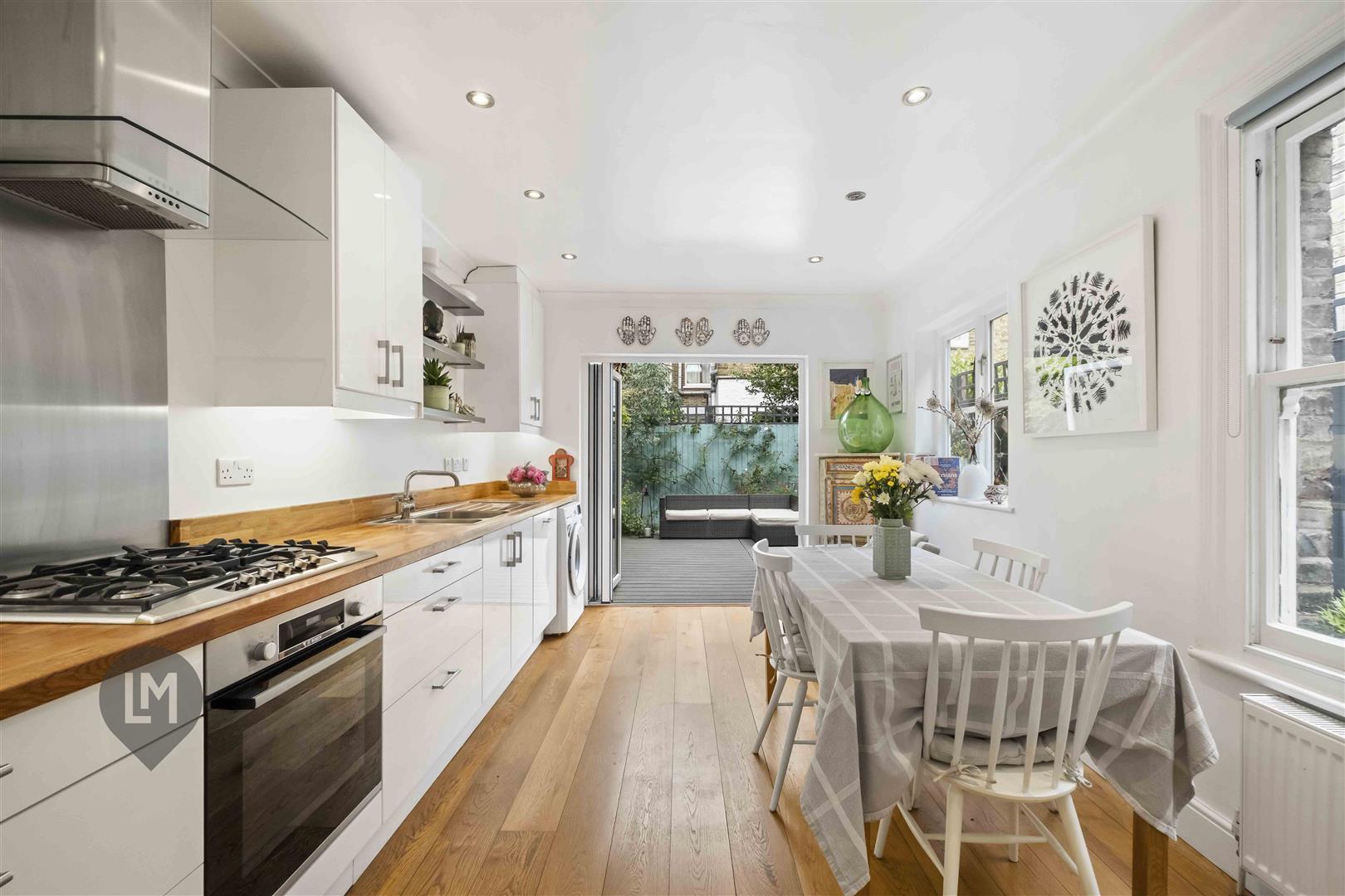Property Image 9cd6a9c3-68b8-4231-932f-73497af161ea