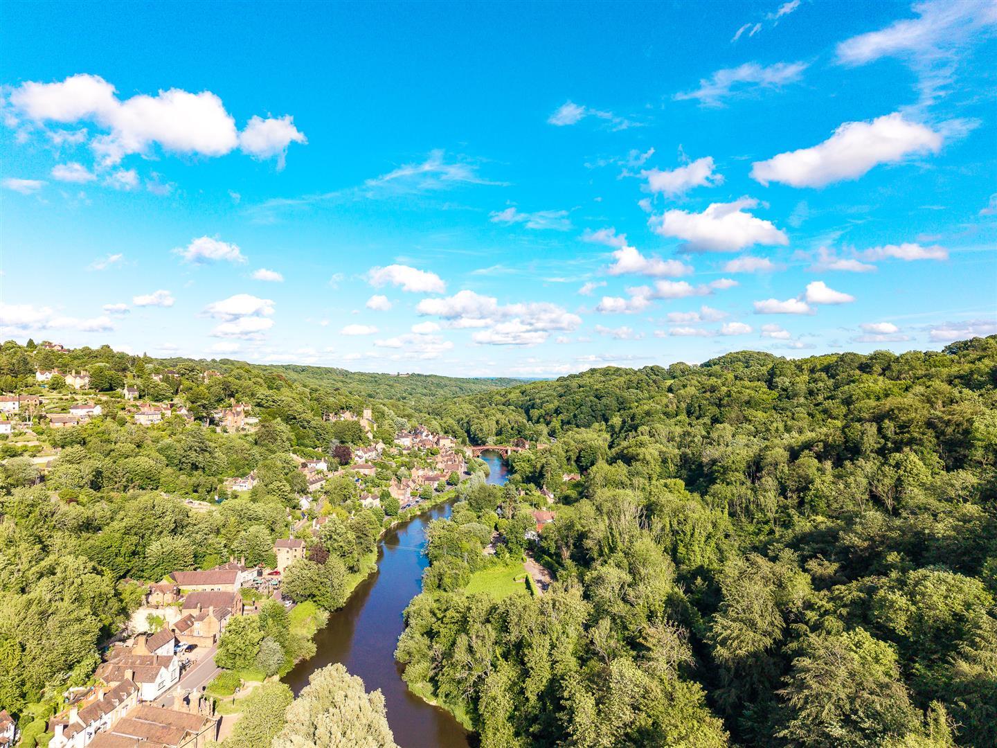 Property Image 9cd6eeaa-7d49-4b0c-8abc-3fa1a445a3de