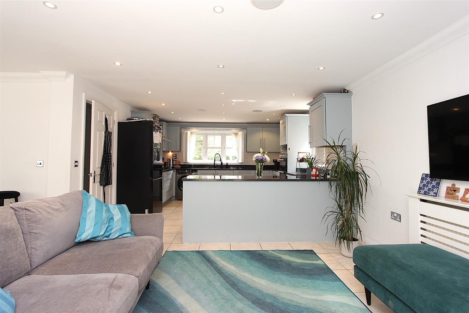 Property Image 9cdf9c06-2203-452f-ae76-41183c16298d