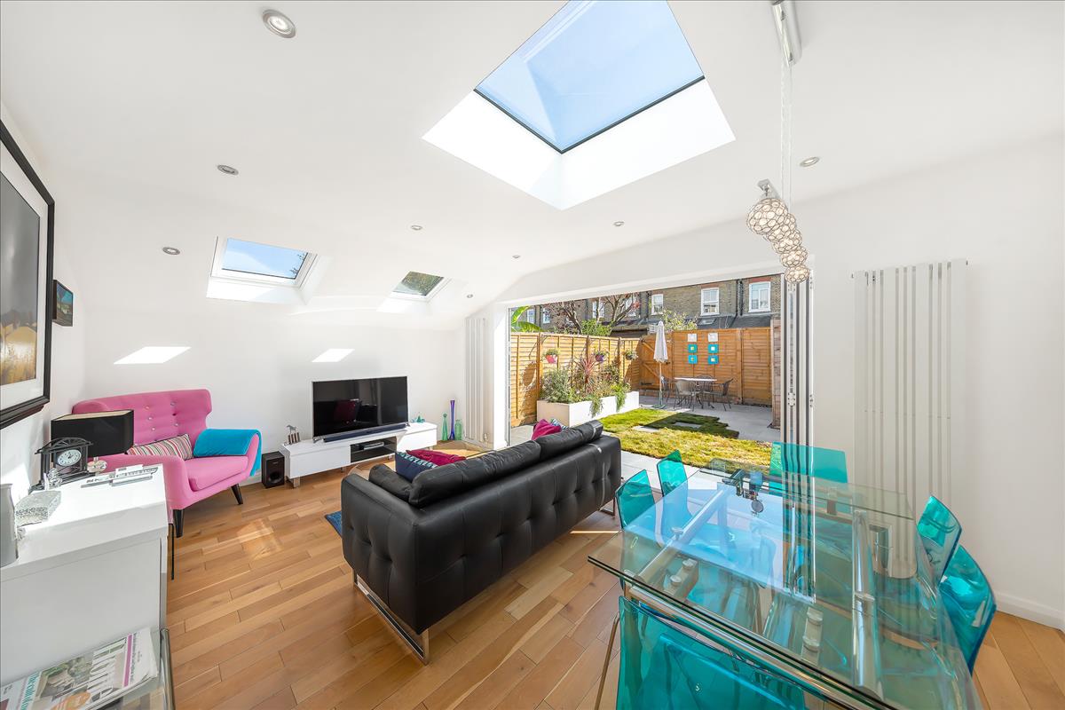 Property Image 9cf564d3-9b9a-437a-8436-ee41fe5bcac3