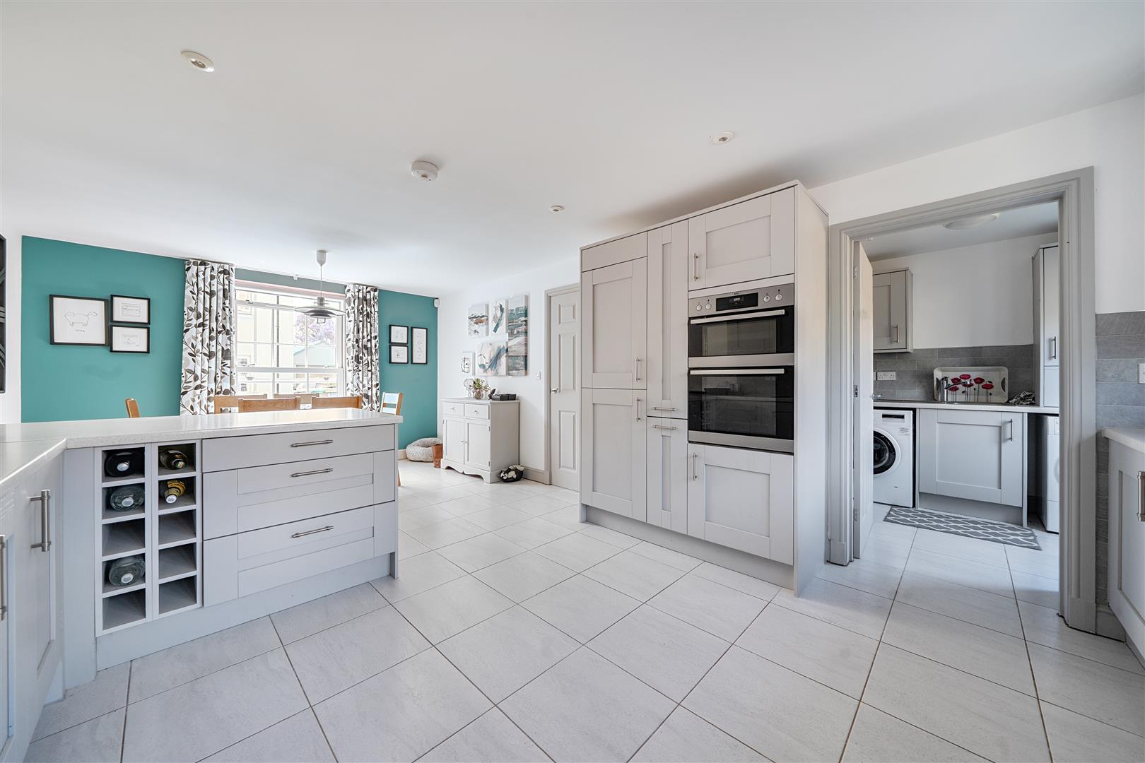Property Image 9d00add4-47d8-4a11-a146-a3ac93fb7367