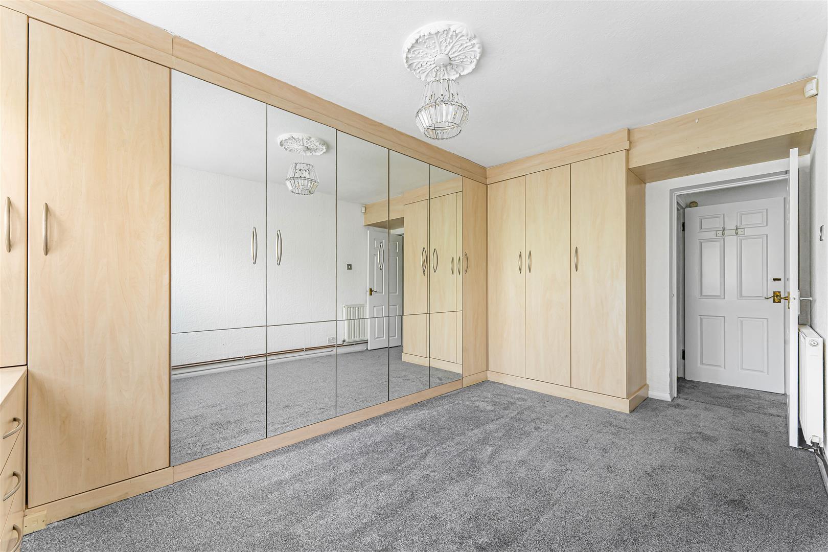 Property Image 9d113087-70b1-4b7a-adff-1a3043f566b0
