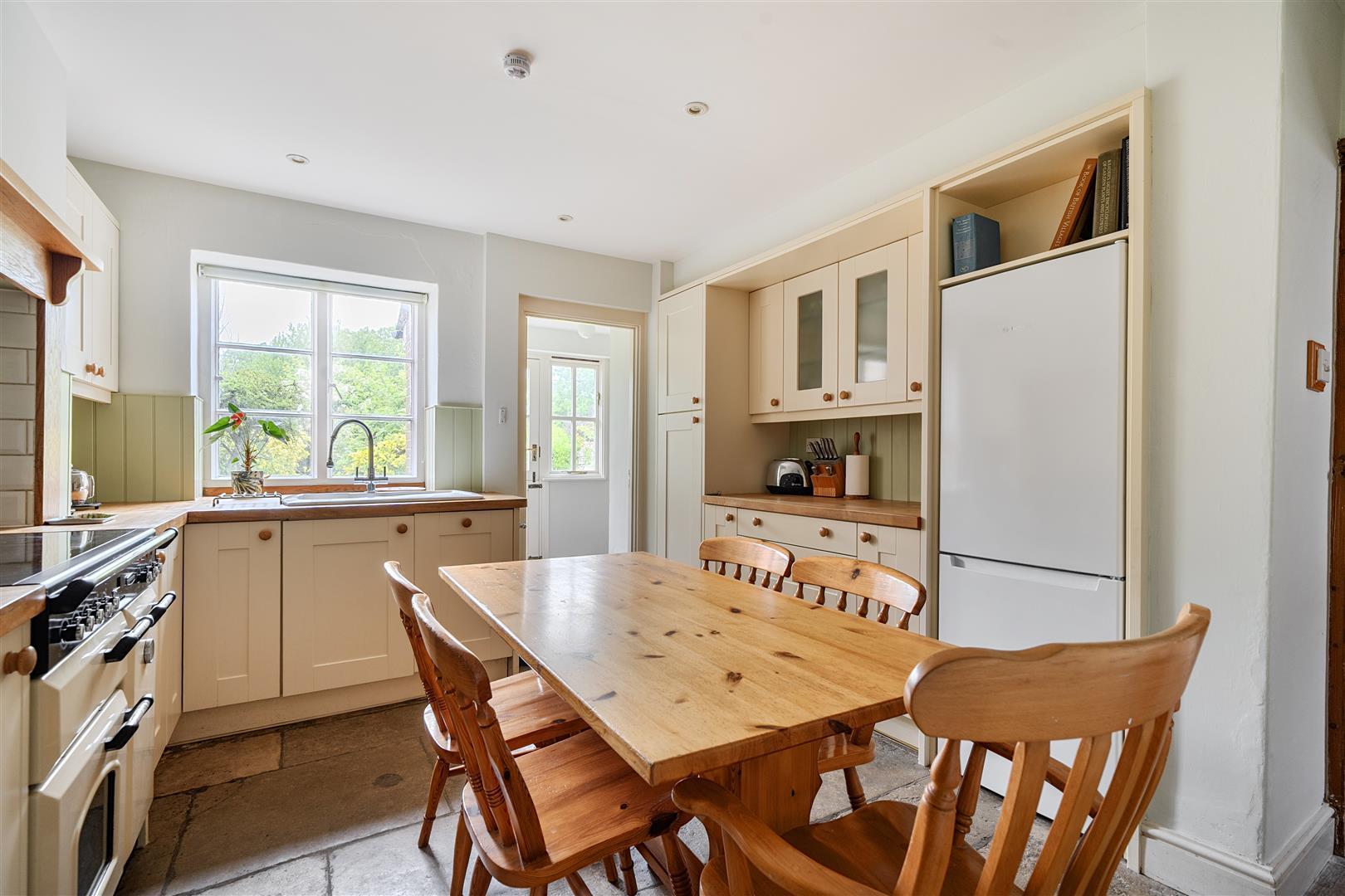Property Image 9d3c89a2-039f-4c7b-8057-55906cfc4477