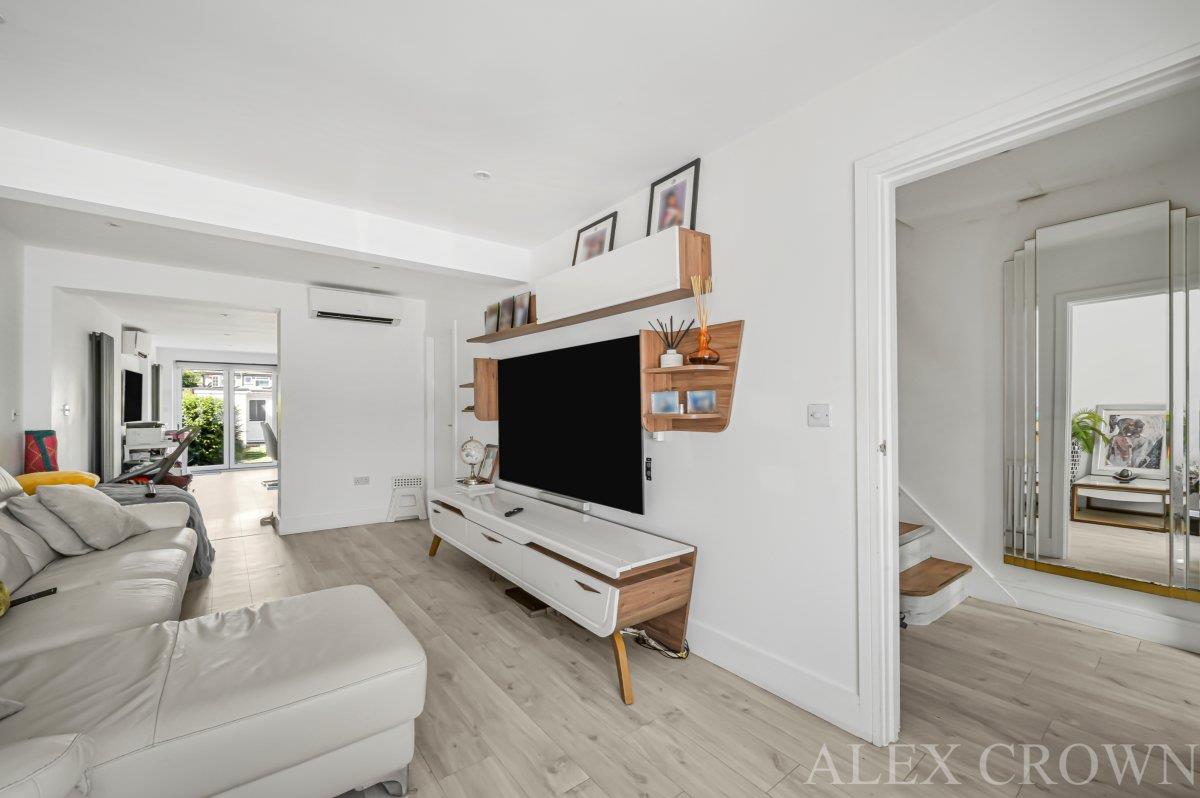 Property Image 9d4c0c02-b67d-4cc7-ab3f-424d6cfda032