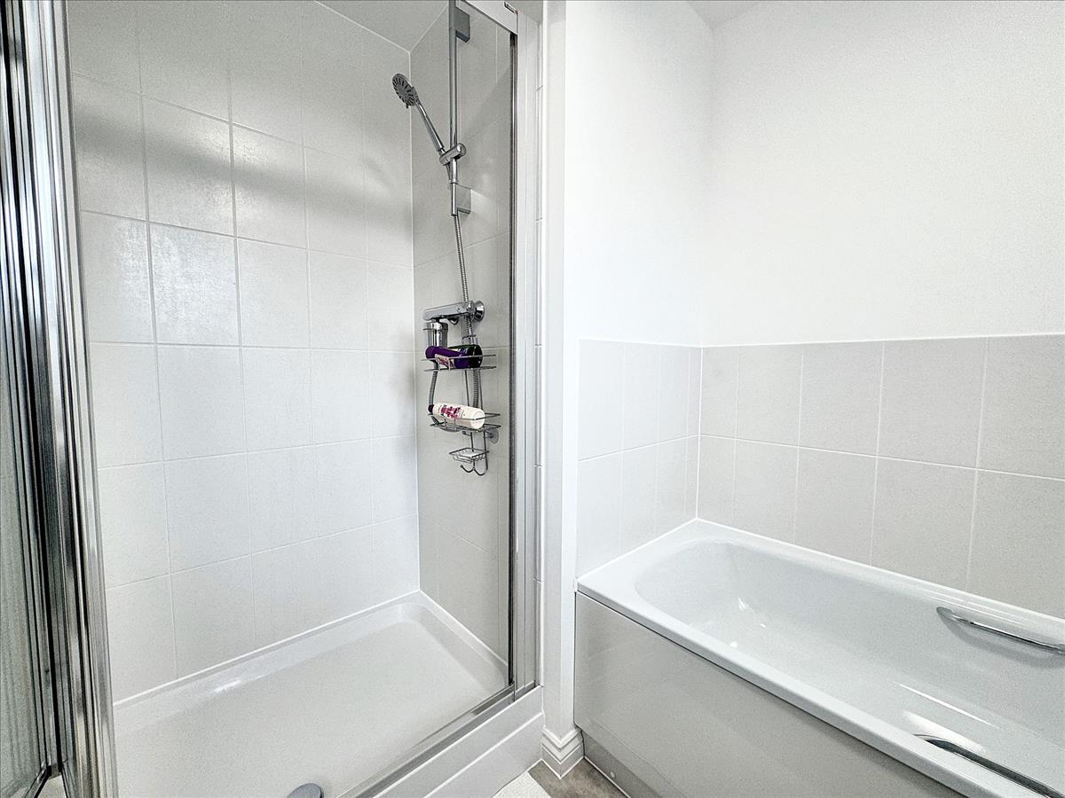 Property Image9d54cf11-e834-479b-973a-71238015c663