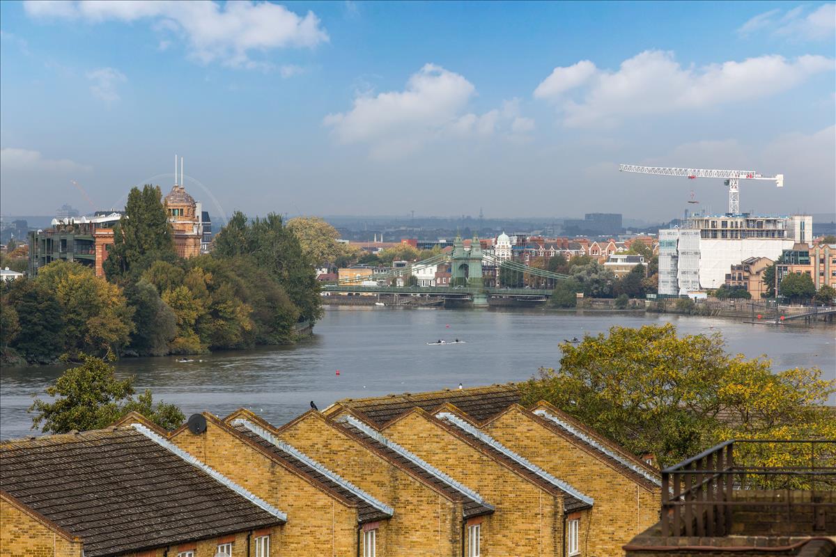 Property Image 9d5843d1-6705-4165-9b21-478c074683e7