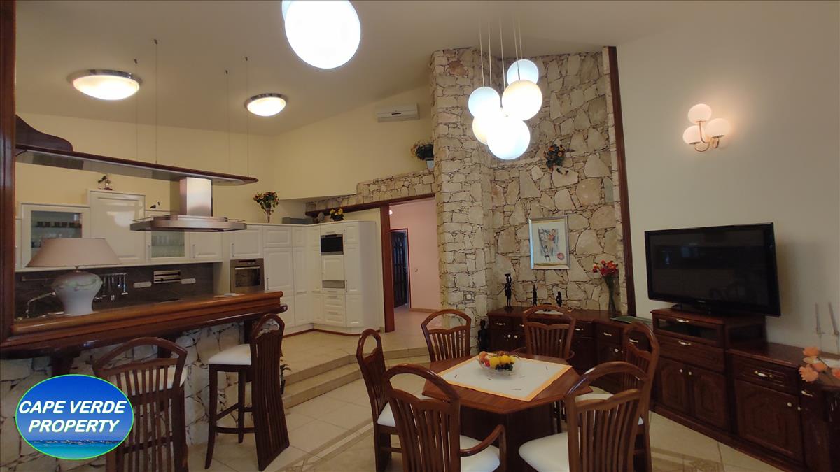 Property Image 9d81f020-979c-46b3-bb63-195a5d0ff587