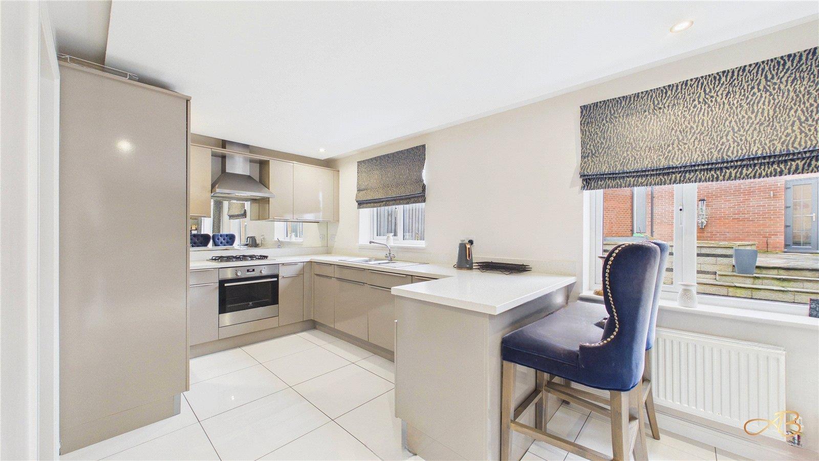 Property Image 9d8ce43a-f5c4-4f3d-916a-337d319f2d6b