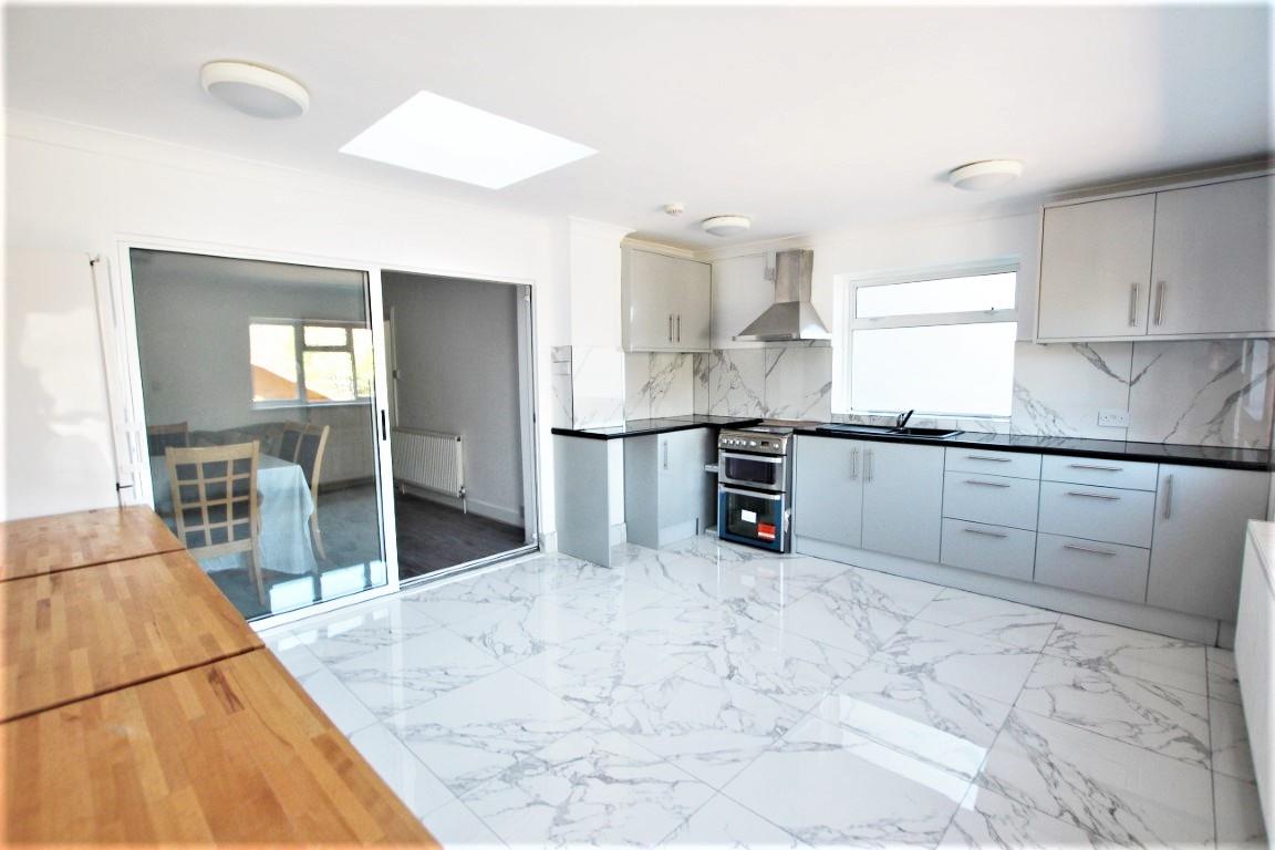 Property Image 9d8da803-880a-44e0-9169-dbf705f7a2bb