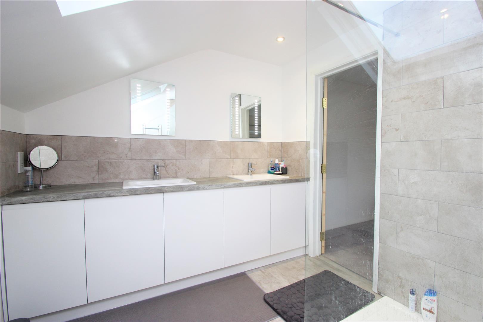 Property Image 9d946541-880e-4c88-8f42-3bf00993af8c