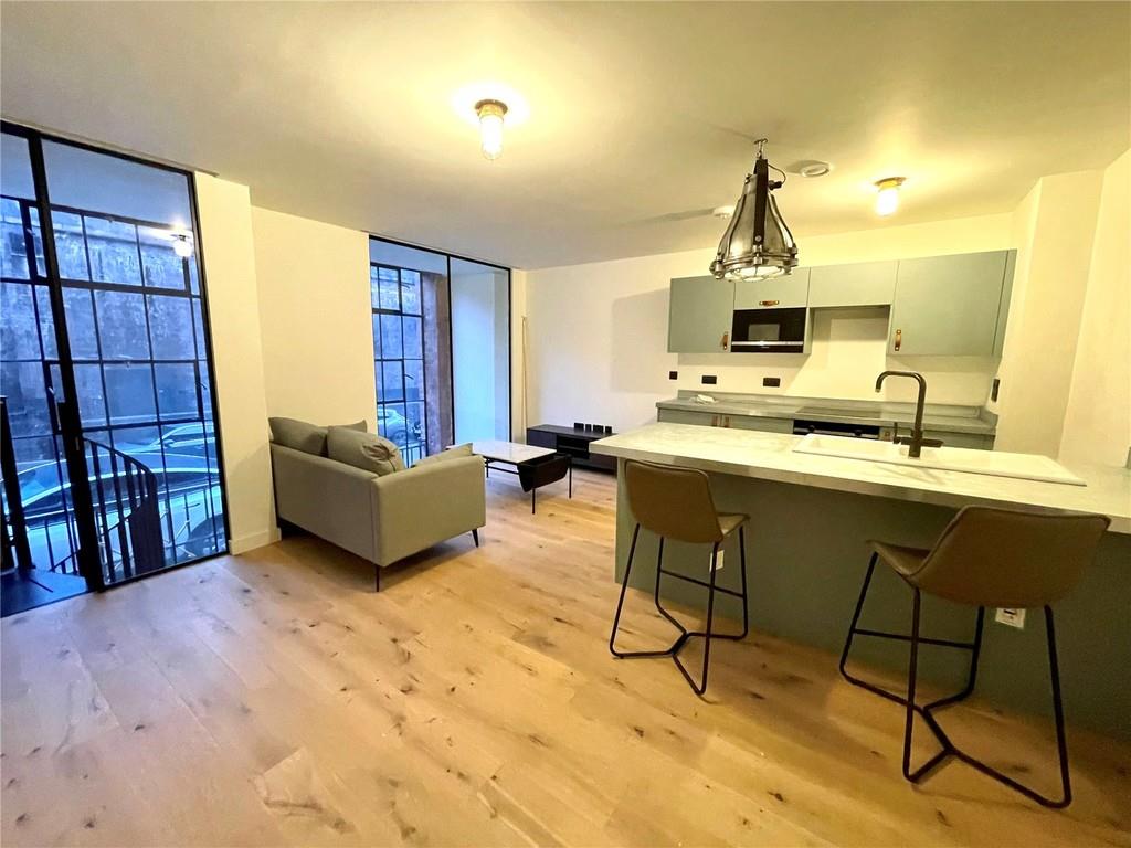 Property Image 9d983693-12cf-4d06-8951-5ed7c8e6f1e3