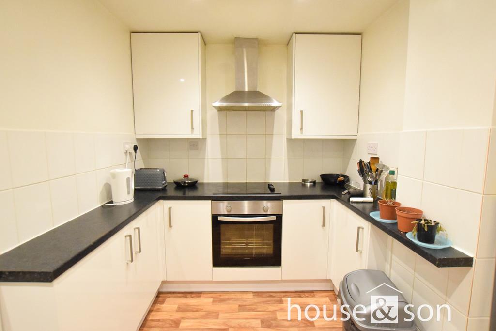 Property Image 9d9ba185-a7b2-4244-b7d3-8c367cfe445f