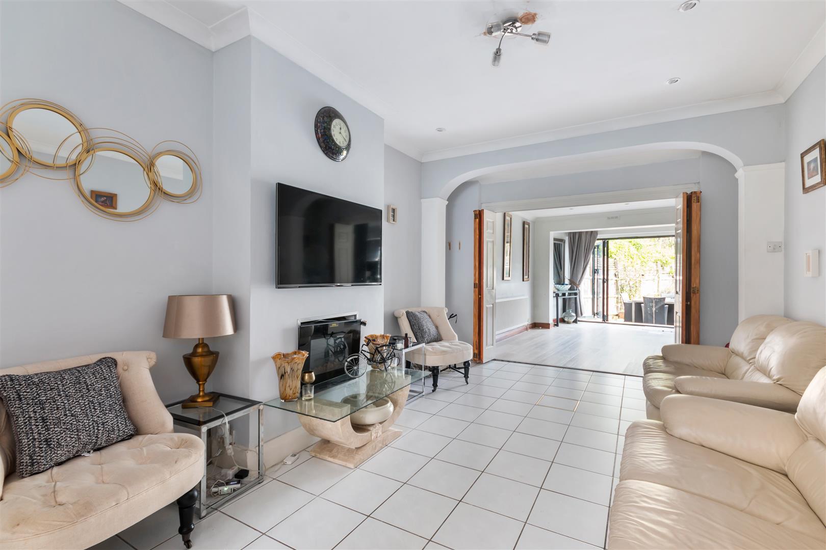 Property Image 9d9e1cae-7cec-48b3-a98e-01855587b66d