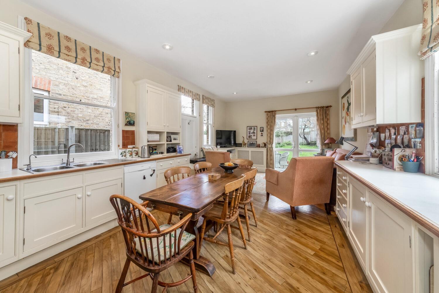 Property Image 9da7186b-0aed-4c61-8257-347aa937a4cd