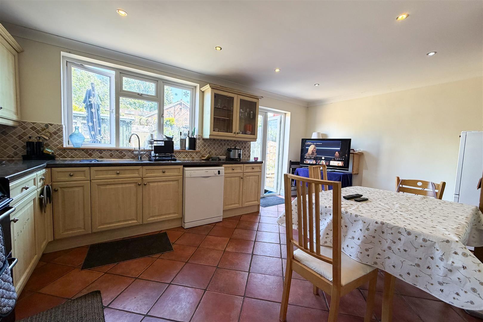 Property Image 9da9e96f-59c7-4de8-b790-4d65198164a0