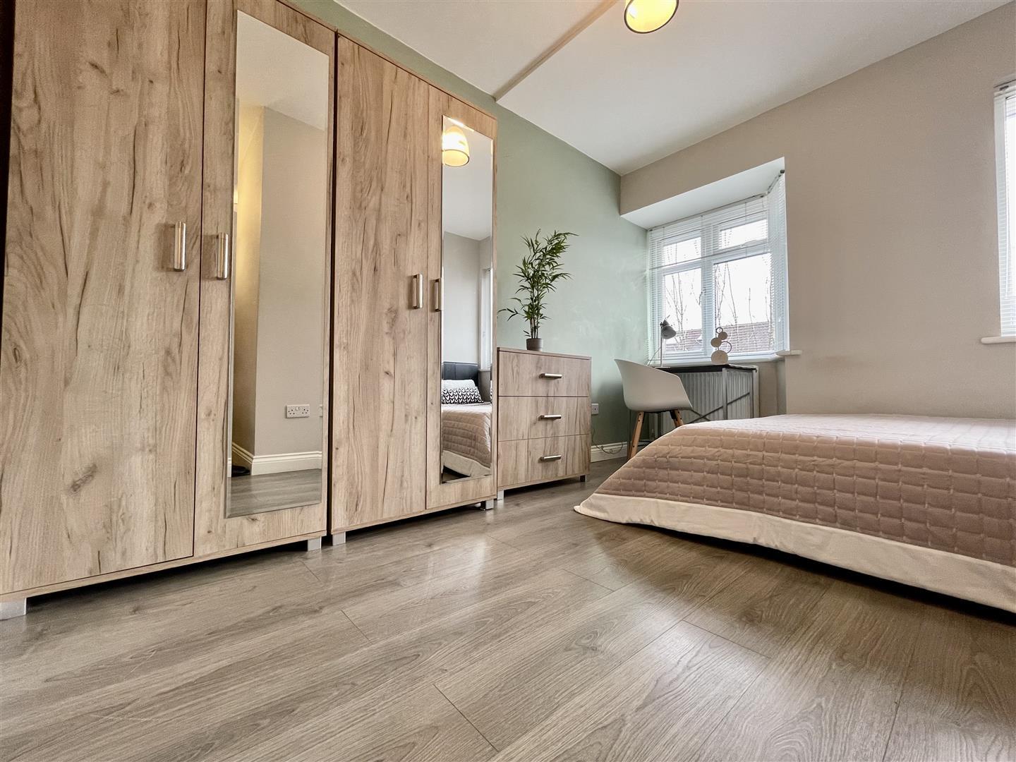 Property Image 9dabbddc-bacc-4370-8df0-8e24d81c3a6d