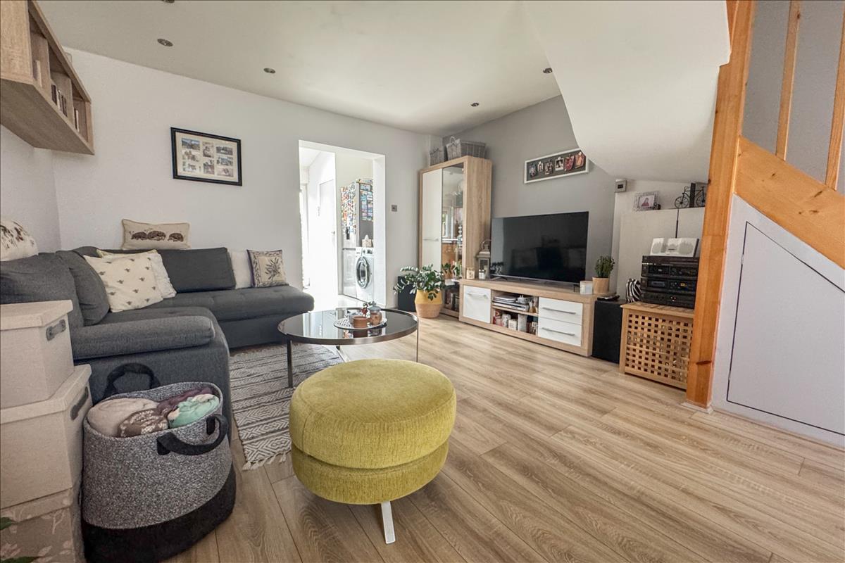 Property Image 9dc0c317-c23e-4170-8c01-b0649e0d1e08