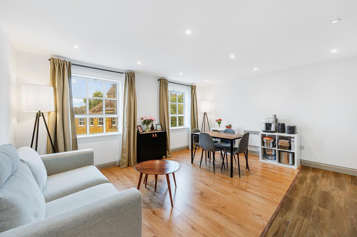 Property Image 9dc35950-d461-4a93-b3ad-2eb8e0961312