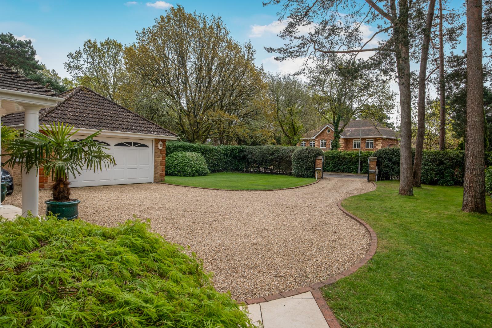 Property Image 9dd831f0-bc47-4ee2-a336-11e1eedd8705