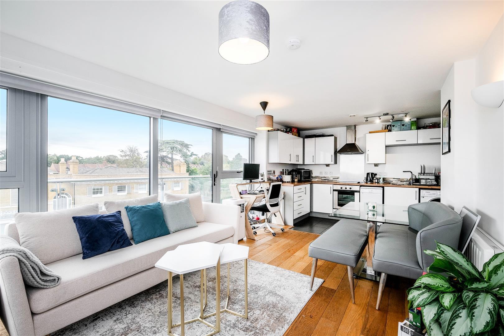 Property Image 9dd8554f-3f4b-4446-9ff7-f764affe3bee