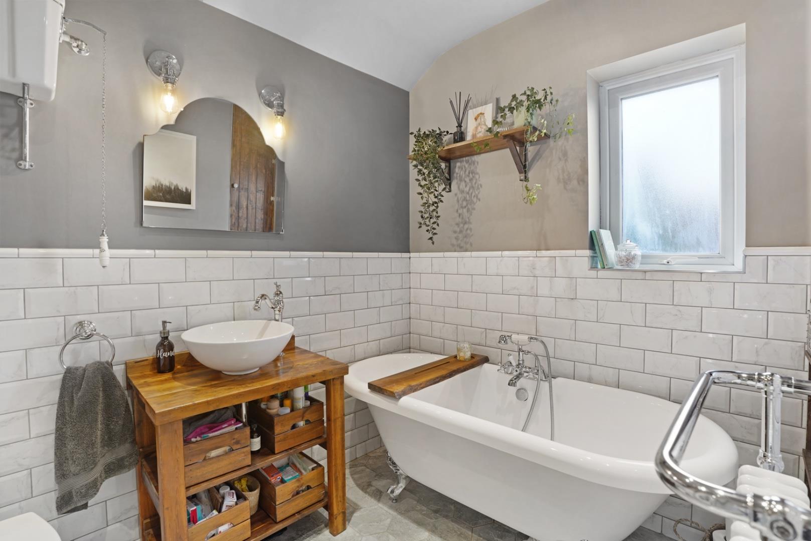 Property Image 9ddb6e73-cd54-4e7c-9a16-5a2fb57a428a