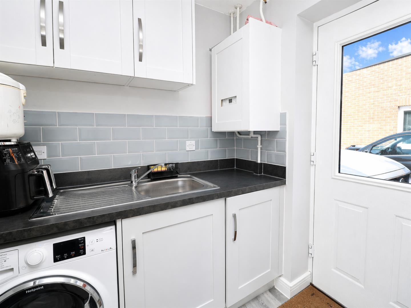 Property Image 9deff9a5-7bf0-49d7-8ad7-c3286052a634