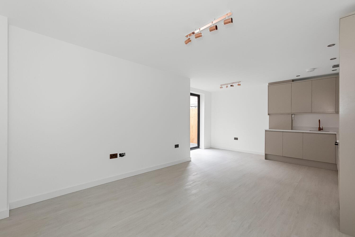 Property Image 9dfa2e0a-5998-40a9-b3a1-bdba8a0f3182