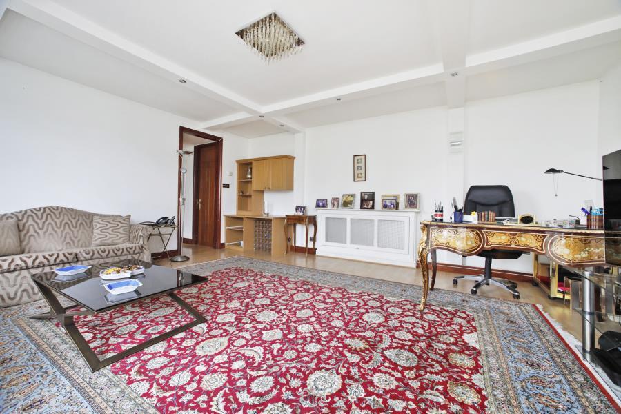 Property Image 9e076284-c3d2-4e33-8c60-76e8d23f4e7d