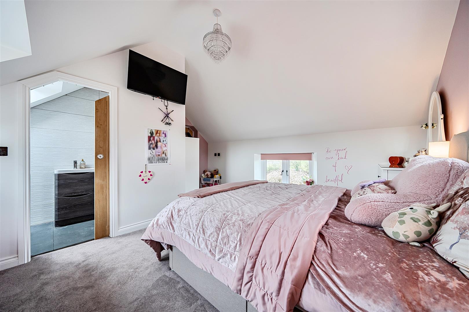 Property Image 9e2ad52d-123b-45b3-9593-61700abe84b7