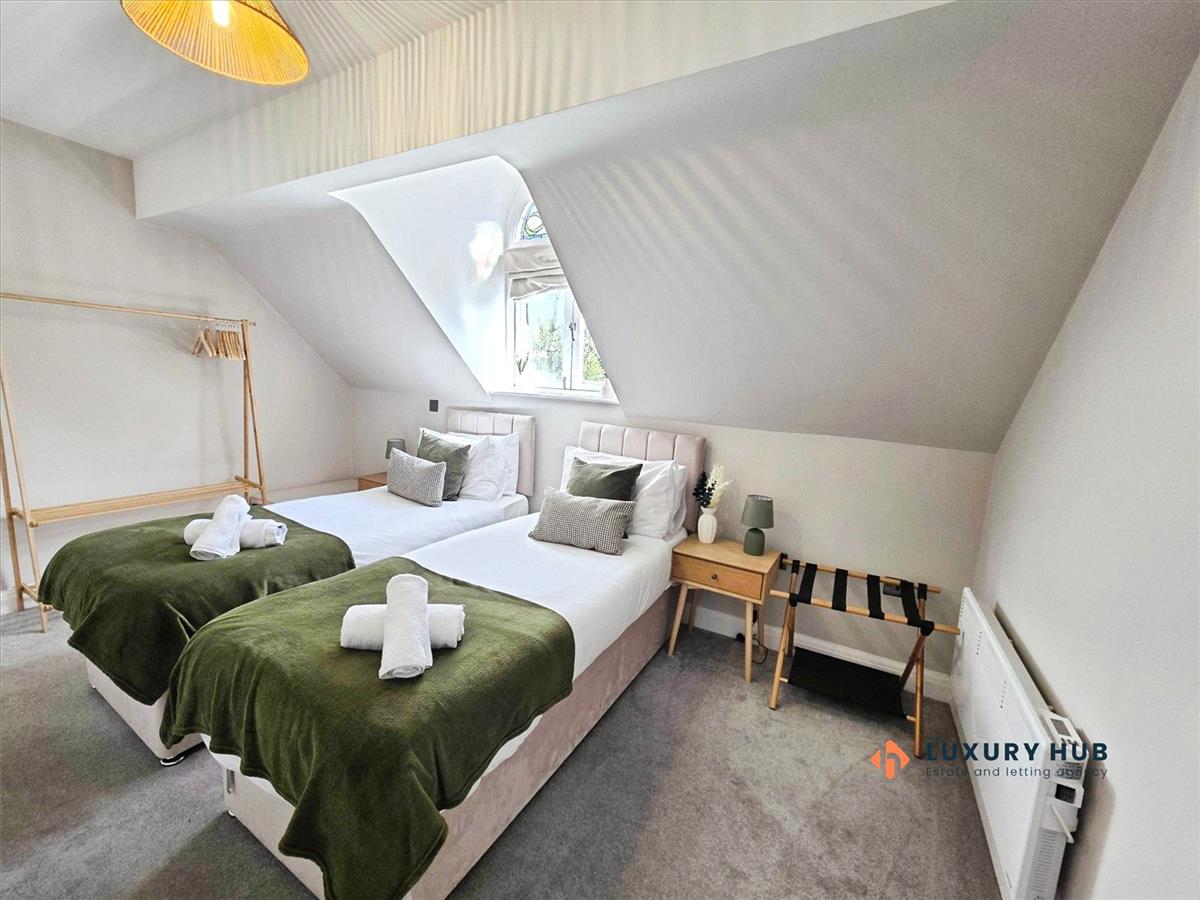 Property Image 9e317b62-c46f-4d28-9a4d-4f8f18c4b200