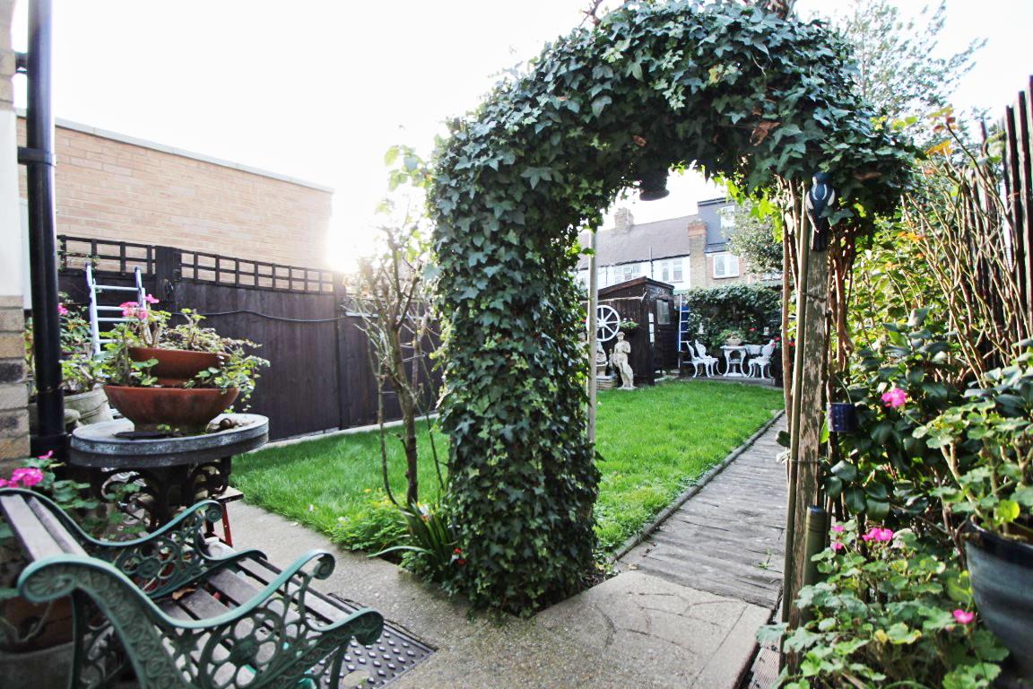 Property Image 9e32154a-d0cf-4615-9478-07099dfefc20