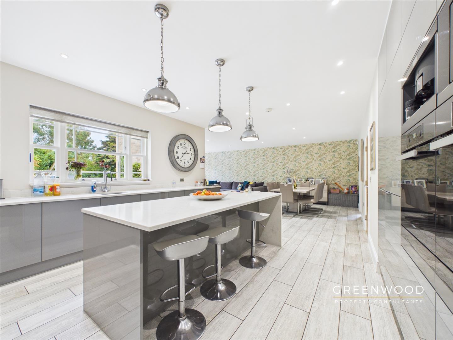 Property Image9e32aec1-9b08-466d-b749-946b59784cb1